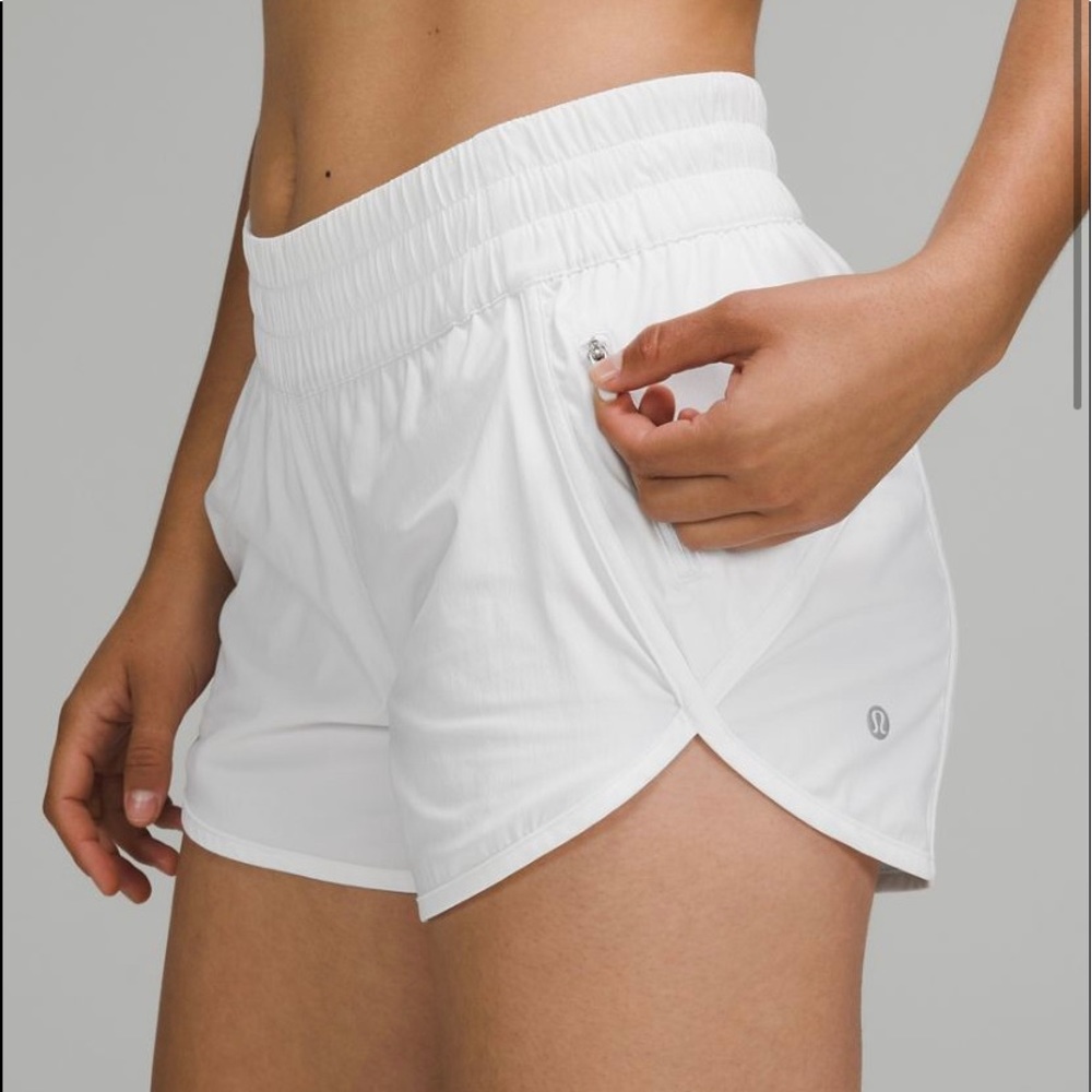 Lululemon Tracker Low-Rise Lined Shorts "4 White
